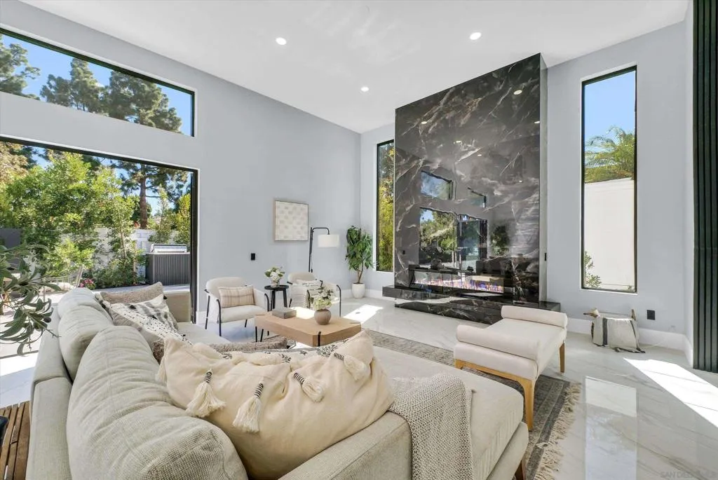 18802 Saginaw Drive, Irvine, California 92603 home-pic-18